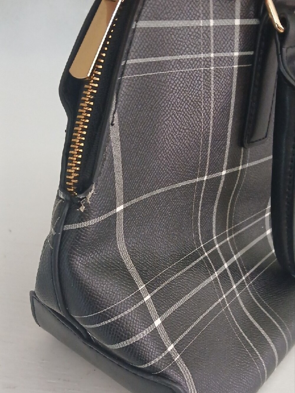 A New Day Plaid Dome Satchel - Picture 7 of 9